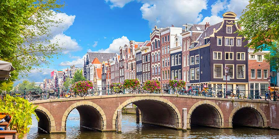 Discovering Amsterdam’s best sights on a guided tour
